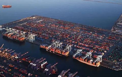 The Port of Los Angeles has improved its security through a new project involving the technological partnership of Convergint, Vuwall and Milestone. Image courtesy of Vuwall The Port of Los Angeles has improved its security through a new project involving the technological partnership of Convergint, Vuwall and Milestone.